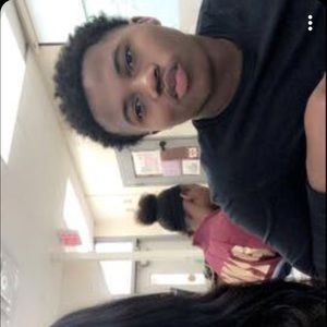 Meet your Posher, Damien